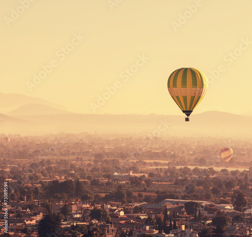 Obraz lecące balony nad Meksykiem