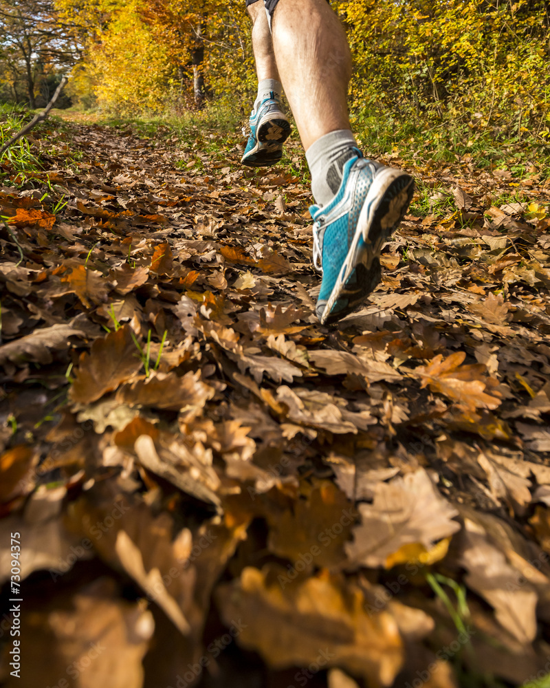 jogger im Herbst