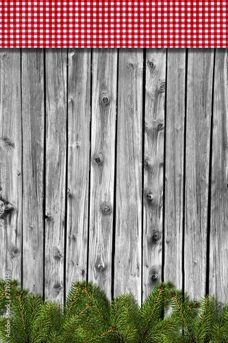 Karoband mit holzwand