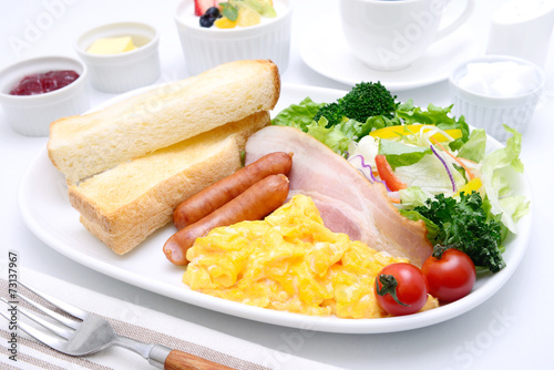朝食