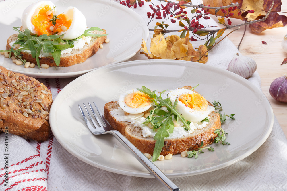 sandwiches with eggs