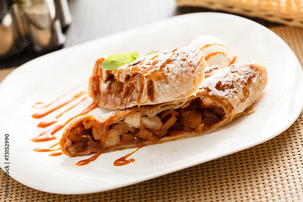 apple strudel with ice cream apple strudel with ice cream