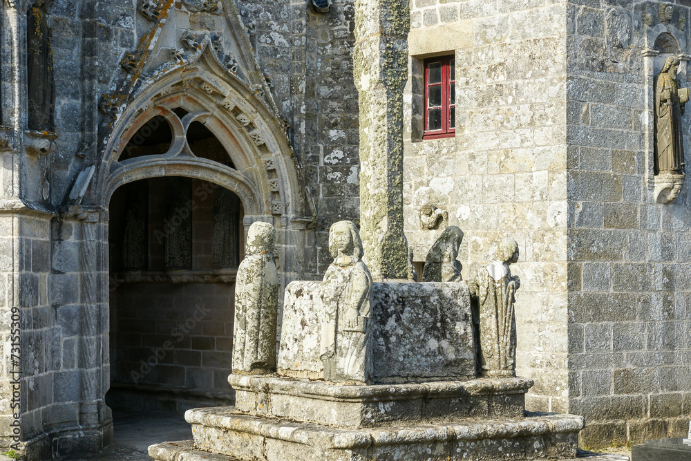 Porte entrée église Saint-Onneau  Esquibien