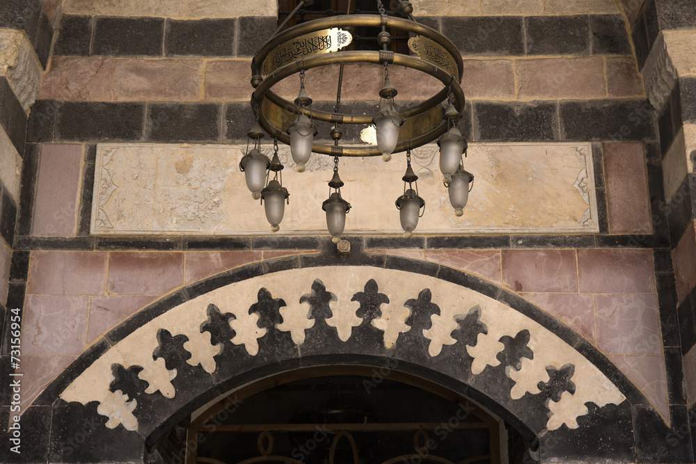 Obraz premium Chandelier in Tahtani Mosque, Gaziantep