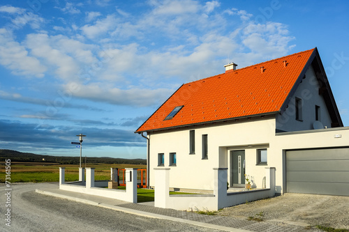 Haus für Familie in neuer Siedlung © Ewald Fröch