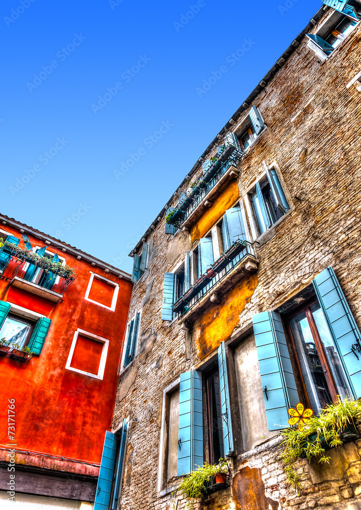 Obraz premium A beautiful old house at Venice Italy. HDR processed
