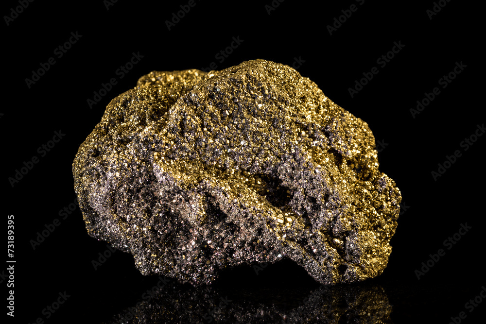 Makroaufnahme Pyrit Rohstein Makroaufnahme Pyrit Rohstein