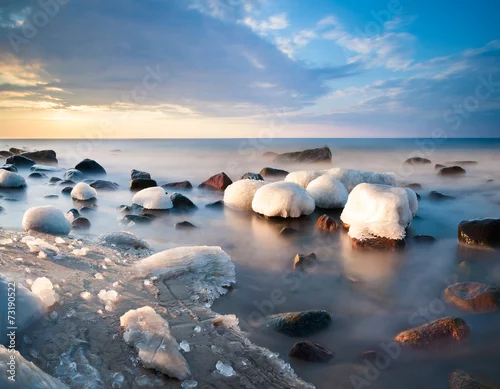 Obraz Morska plaża skuta lodem