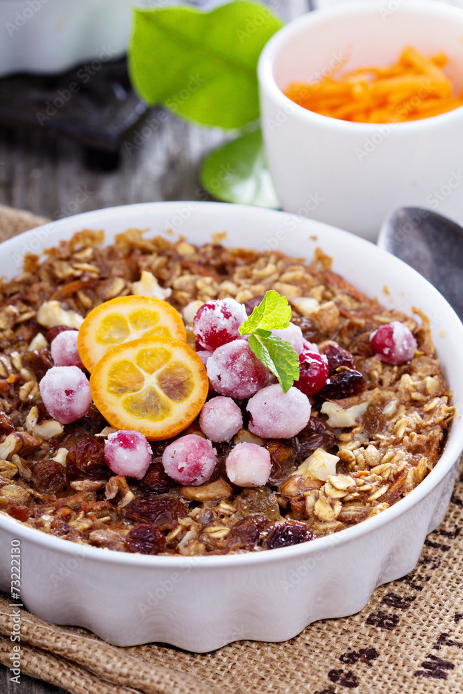 Baked oatmeal with carrot, walnuts and raisins Baked oatmeal with carrot, walnuts and raisins