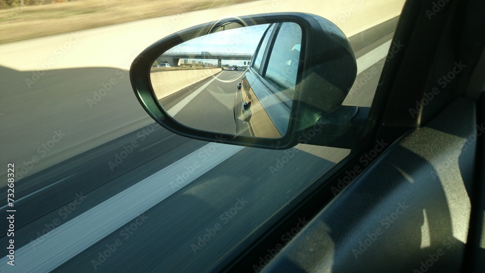 Autobahn Rückspiegel