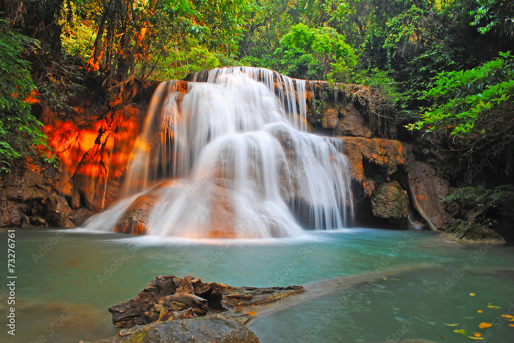 Obraz premium Waterfall in thailand