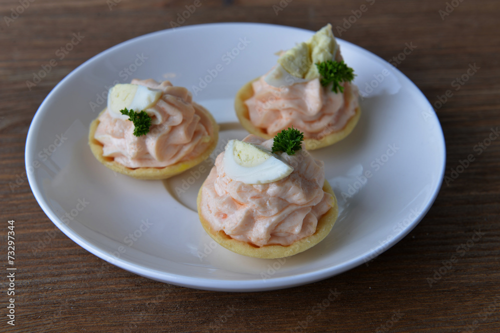 tartlet with cream