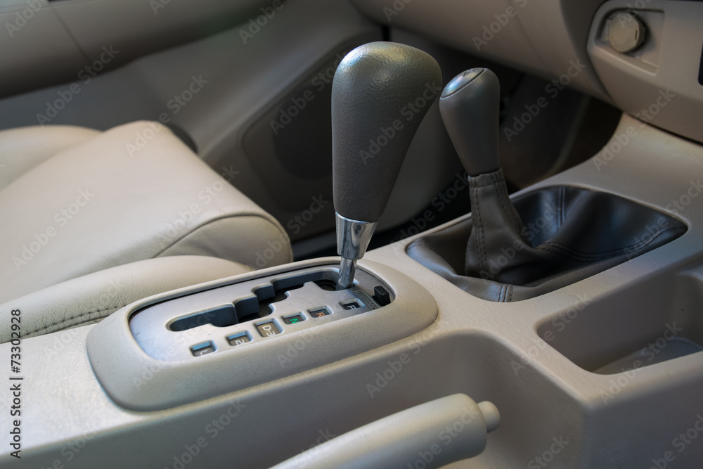 Automatic transmission gear shift Automatic transmission gear shift