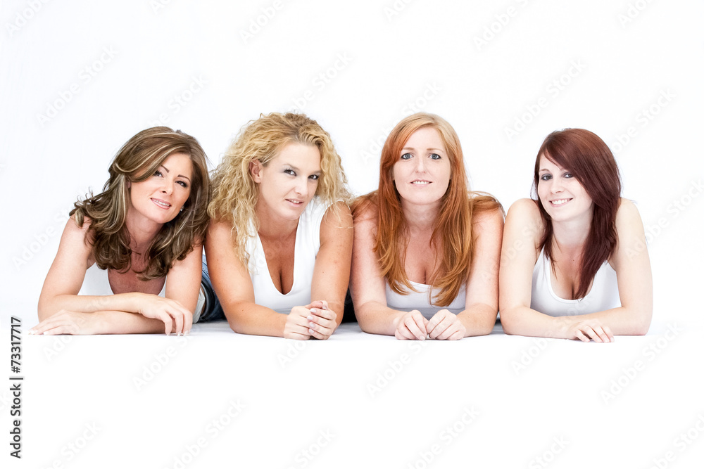 Frauengruppe im Studio Frauengruppe im Studio