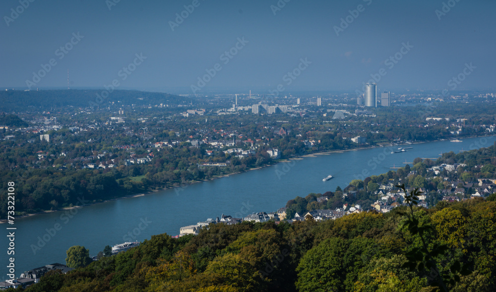 Blick auf Bonn vom Drachenfels Siebengebirge