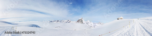 Fototapeta Naklejka Na Ścianę i Meble -  Panorama from Klein Matterhorn: the highest ski slope in Europe
