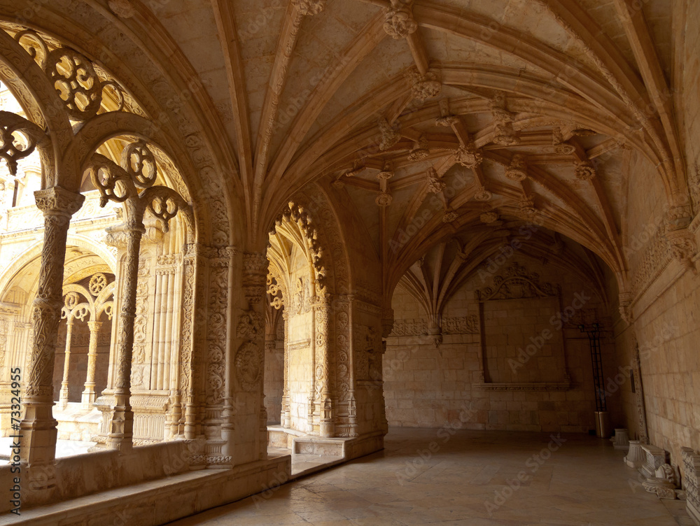 Fototapeta premium Jeronimos Monastery Cloister arcade corner