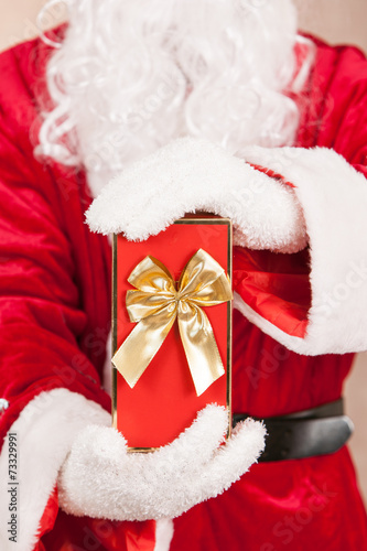 Santa Hold Gift Box