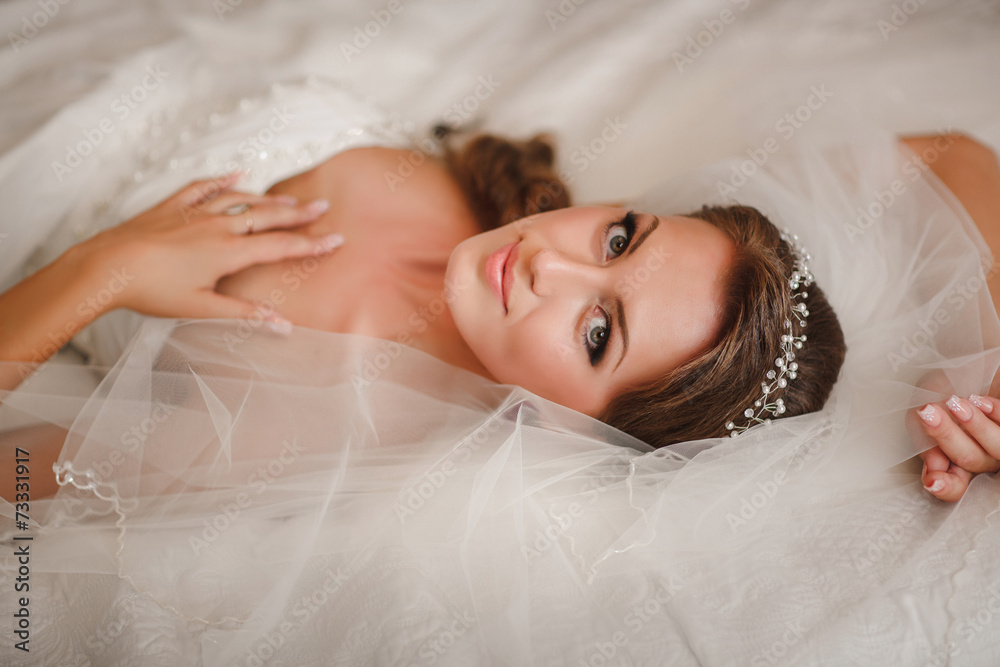 Beautiful bride wedding makeup hairstyle Beautiful bride wedding makeup hairstyle