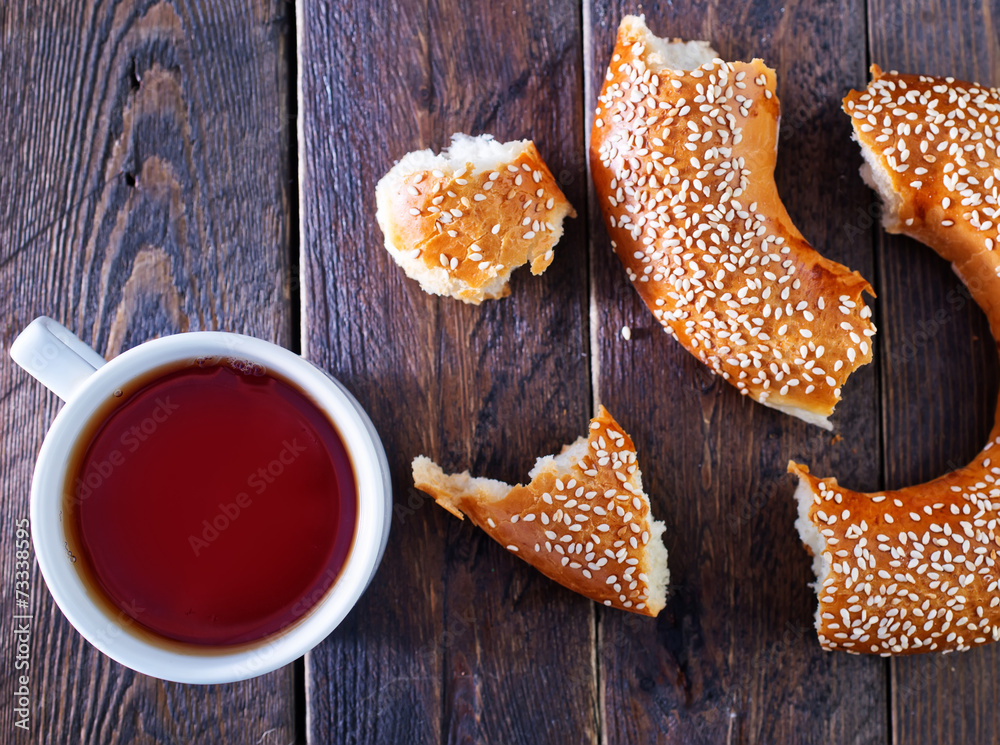Fototapeta premium tea and bagel