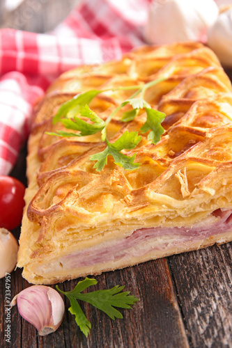 feuillantine with ham and cheese