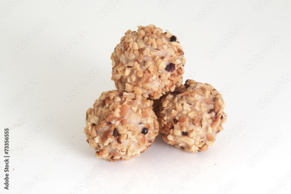 schockobällchen mit nüsse schockobällchen mit nüsse