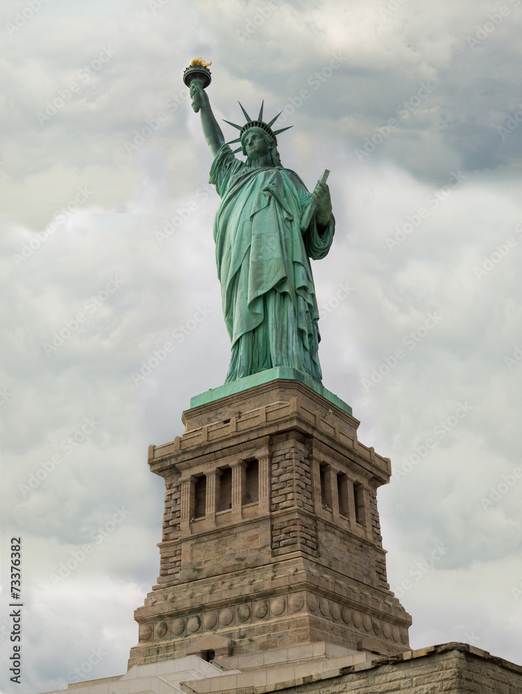 Obraz premium Chmury nad wolnością