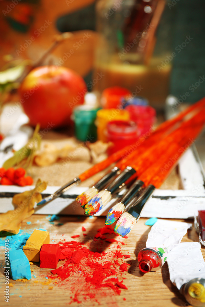 Obraz premium Beautiful still life with professional art materials, close up