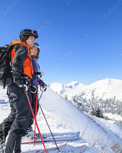 Zwei Skifahrer