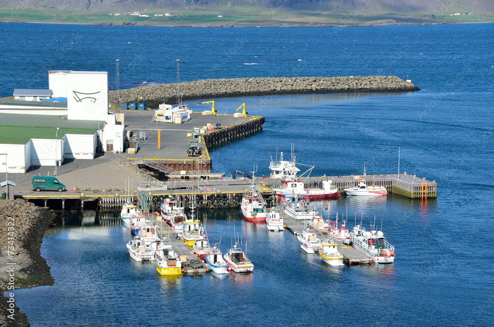 Исландия, порт в городке Дьюпивогур