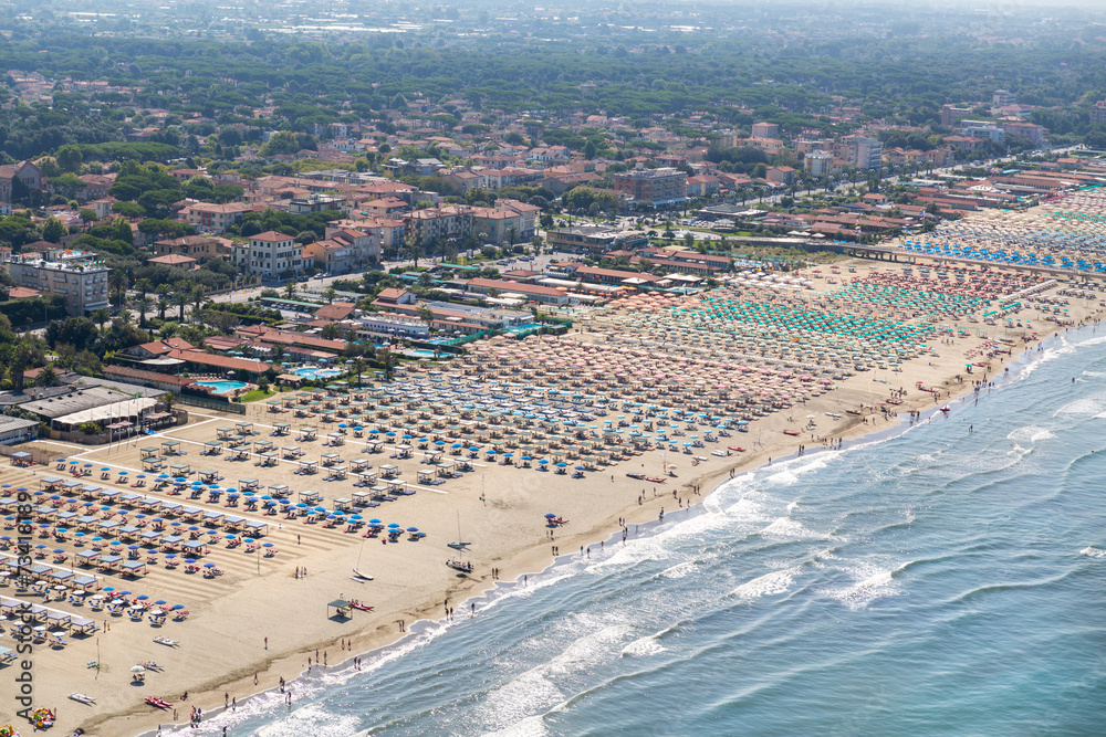 Obraz premium Versilia beach view from above