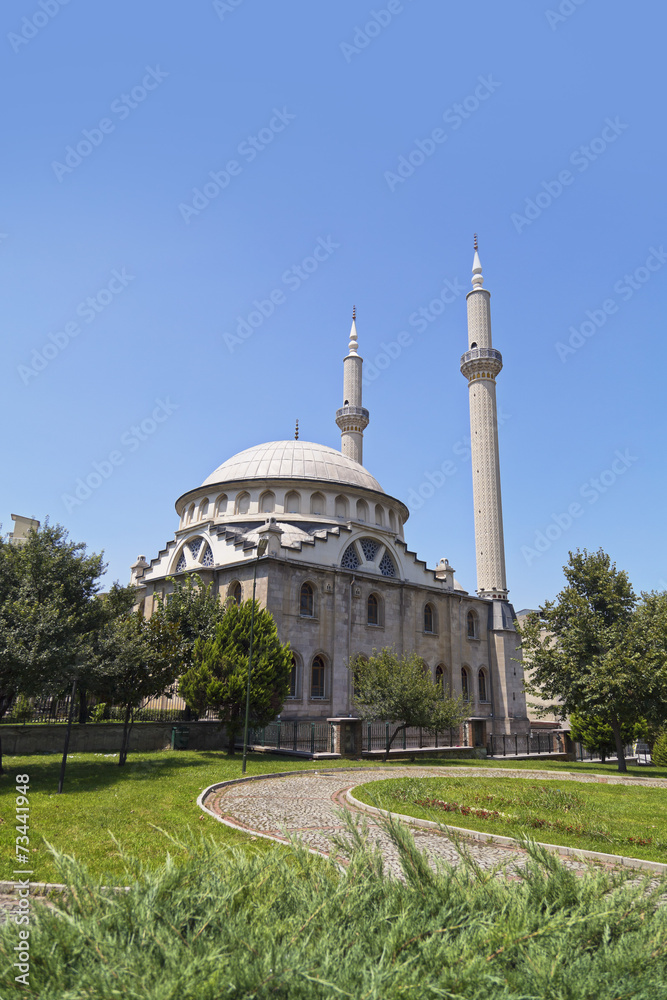 Obraz premium A small mosque in Bursa city, Turkey.