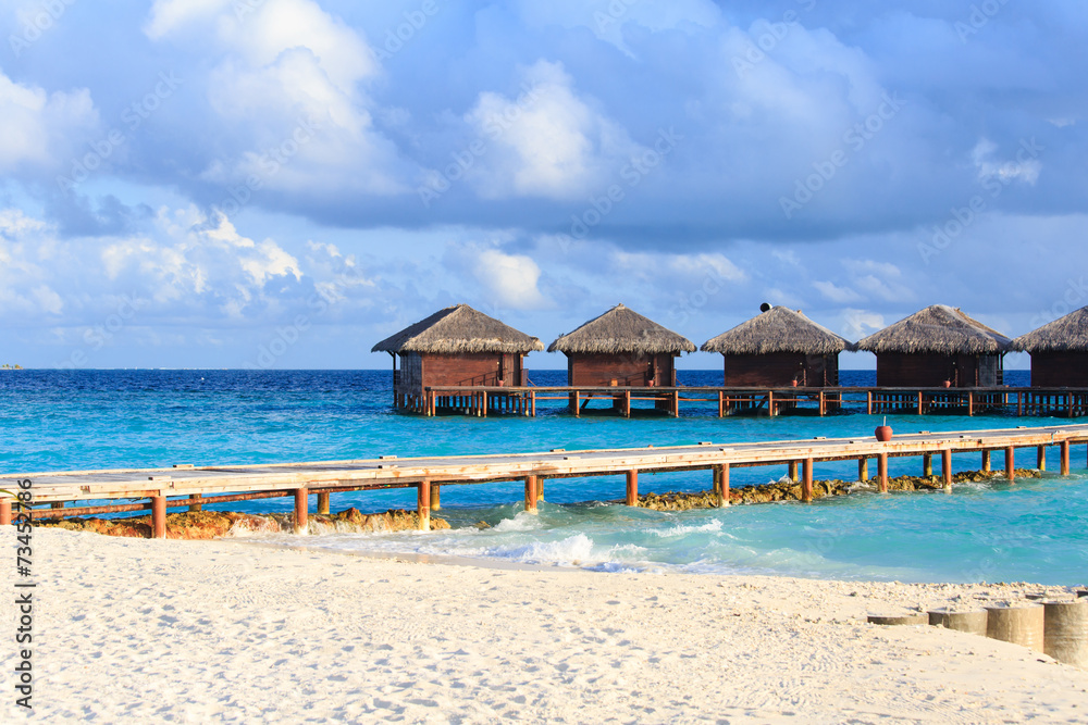 Obraz premium water villas in tropical resort