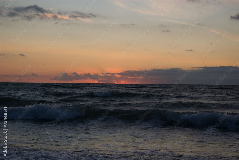 Wellen in der Abendsonne