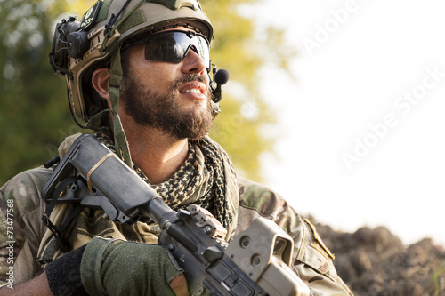 Schilderij op canvas Portrait of American Soldier looking away