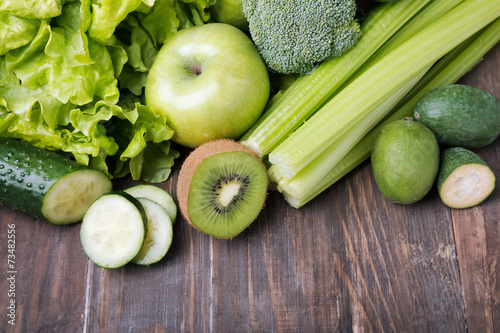 Fruits and vegetables of green color