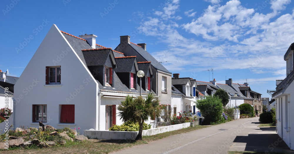 Maisonnettes sur l'île d'Houat en Bretagne