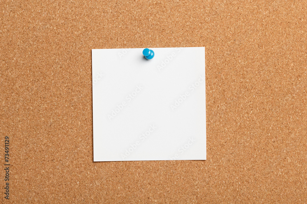Note paper on cork board Note paper on cork board