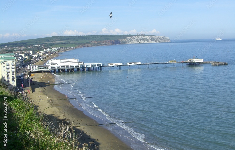 Blick über Sandown mit Pier und Culver Cliff (Isle of Wight)