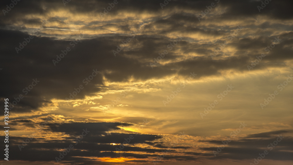 Fototapeta premium Cloudscape w złocie