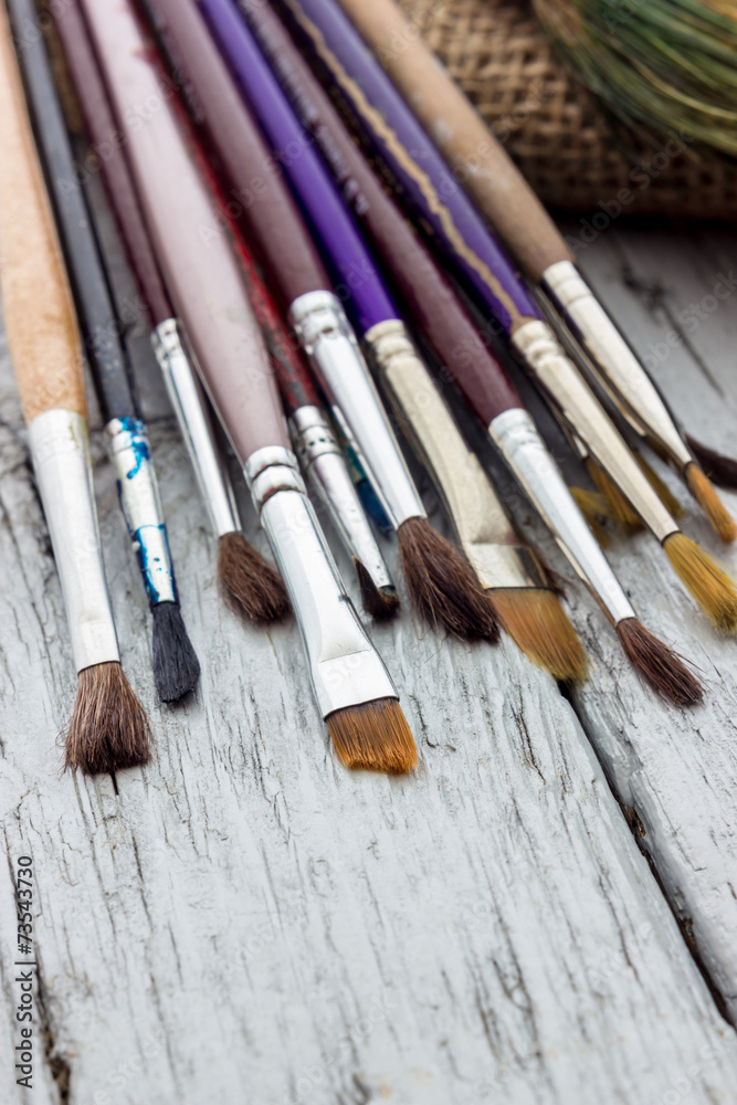Fototapeta premium old paintbrushes used