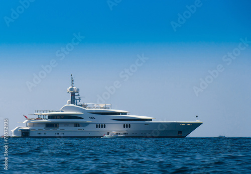 Luxury Cruise Sailing Oceans © alma_sacra