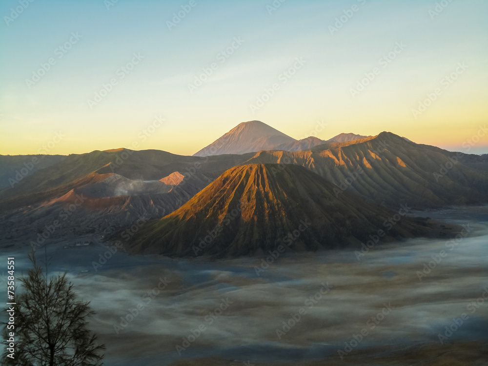 Fototapeta premium Góra Bromo w Indonezji