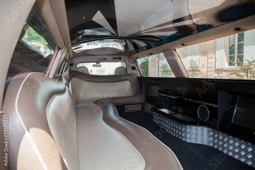 Intérieur  voiture de luxe limousine en cuir photo