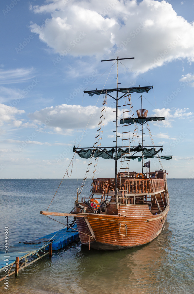 Sailing vessel