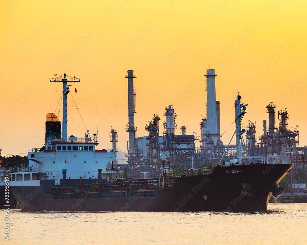 petroleum gas container ship and oil refinery plant industry est