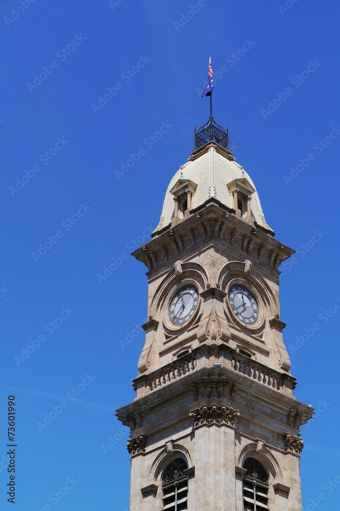 Obraz premium The tower of the historic town hall in Adelaide in Australia