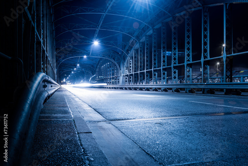 Hackerbrücke München bei Nacht