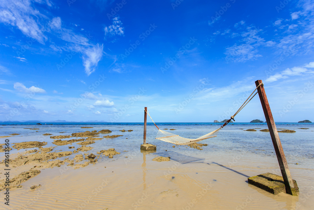 Fototapeta premium hammock between on tropical beach in Koh Samui