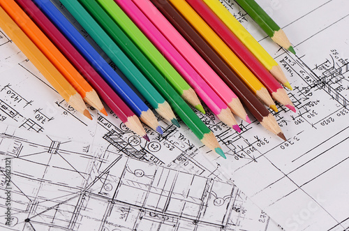 Projects of houses with color pencil